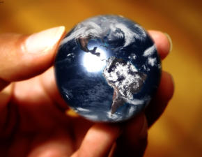 Put a world of business possibilities at your fingertips.